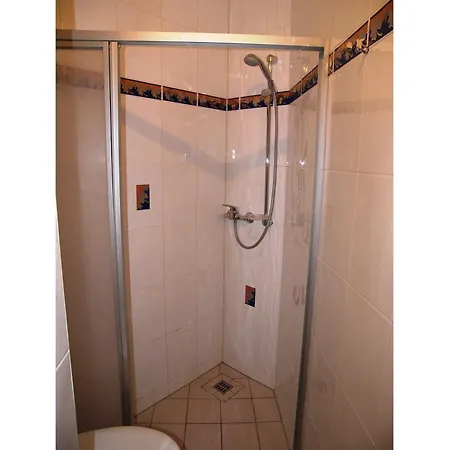 Sprotte Mit Grossem Balkon 科瑟罗